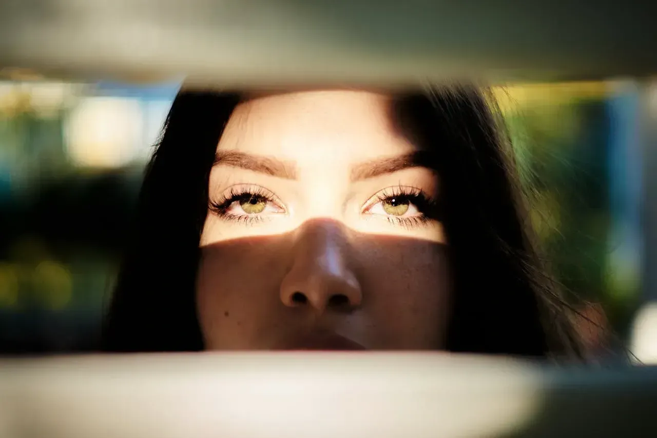 Microblading ou microshading ? Le comparatif sourcils sans filtre