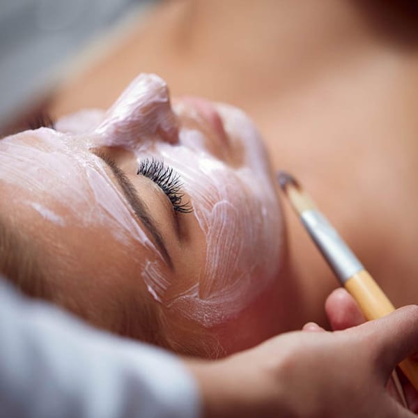 Quels rituels adopter pour une peau lumineuse toute l’année ?