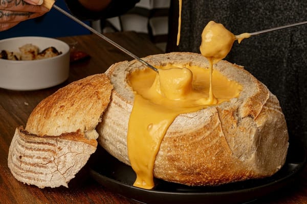 Où vivre l’expérience d’une vraie fondue savoyarde à Chambéry ?